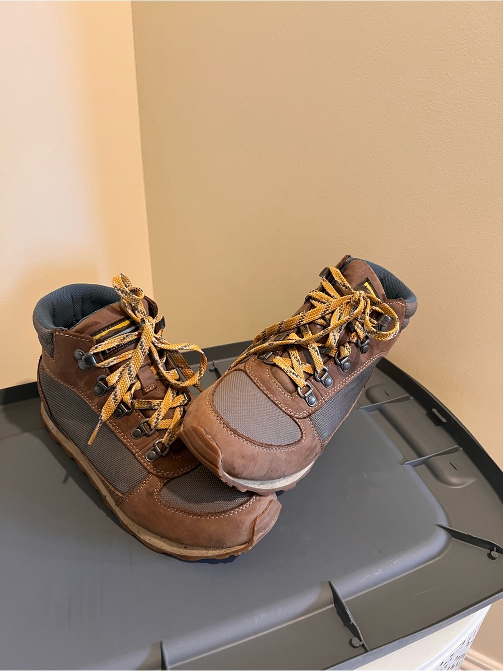 LL.Bean Women’s 8.5 Brown Hiking Boots - Durable Outdoor Work Shoe
